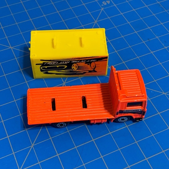 Vintage Matchbox 1981 Volvo 1:90 diecast model - Picture 4 of 5